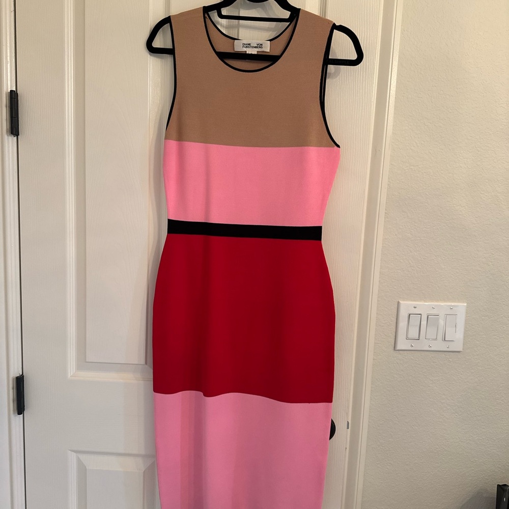 Diane Von Furstenberg Tan and Pink Sheath Cocktail Dress